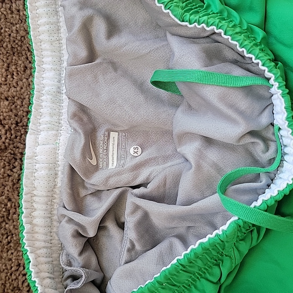 NIKE RUNNING SHORTS - Picture 2 of 2